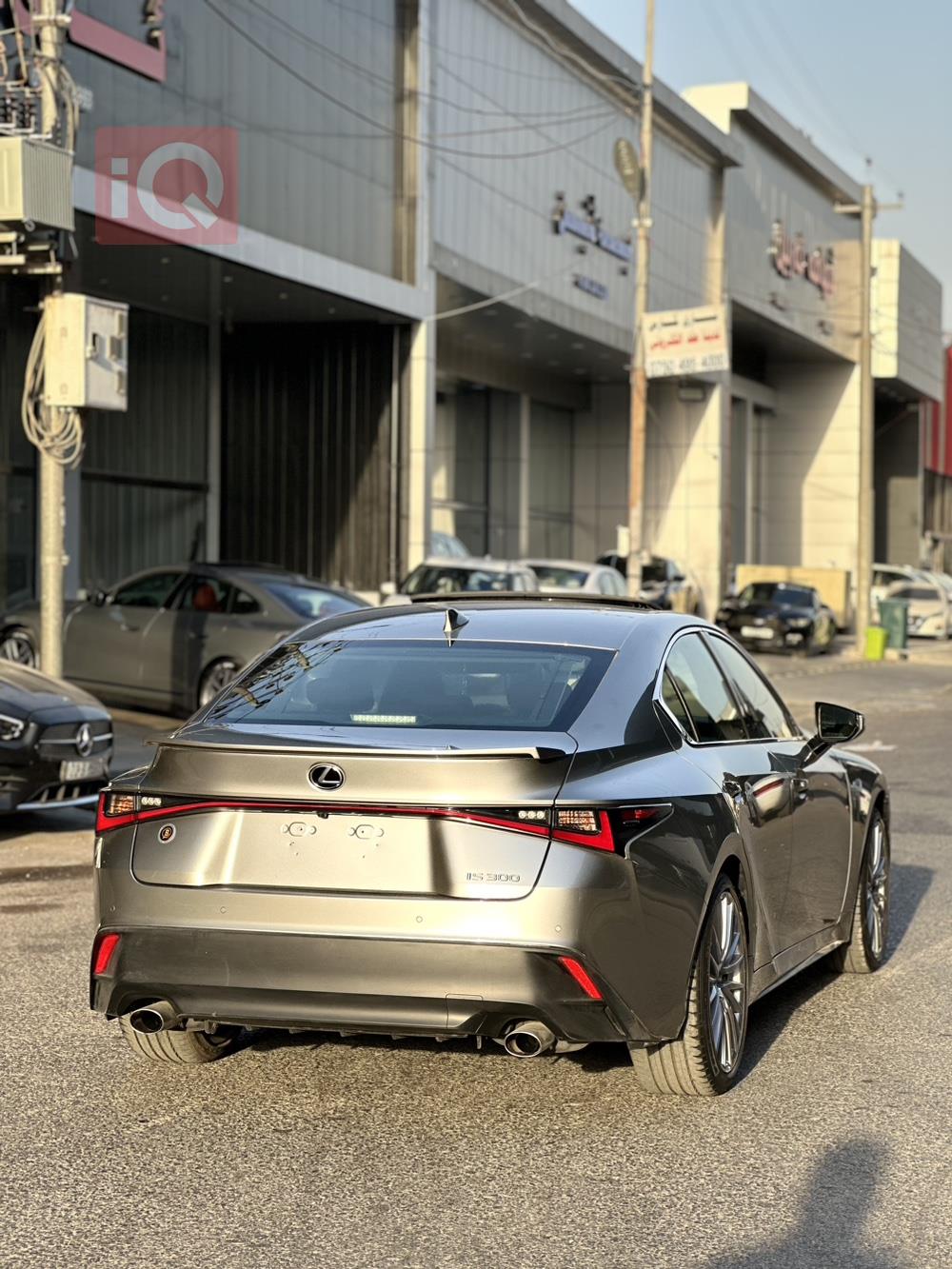 Lexus IS